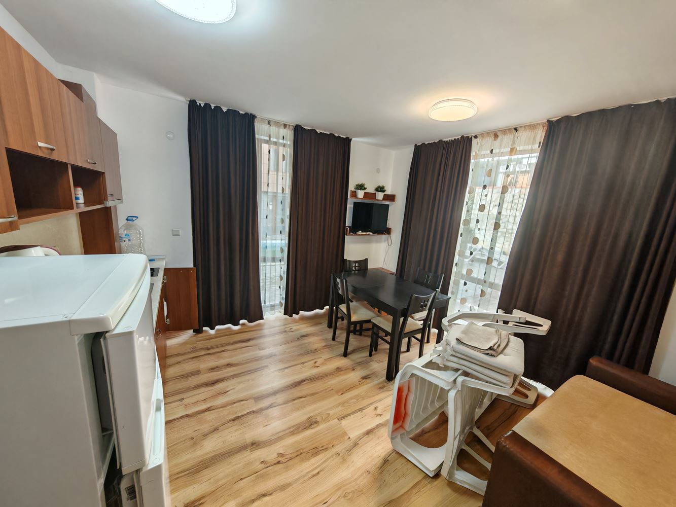 Zwei-Zimmer-Wohnung mit zwei Schlafzimmern in Sveti Vlas mit hervorragenden Annehmlichkeiten in einer geschlossenen Wohnanlage