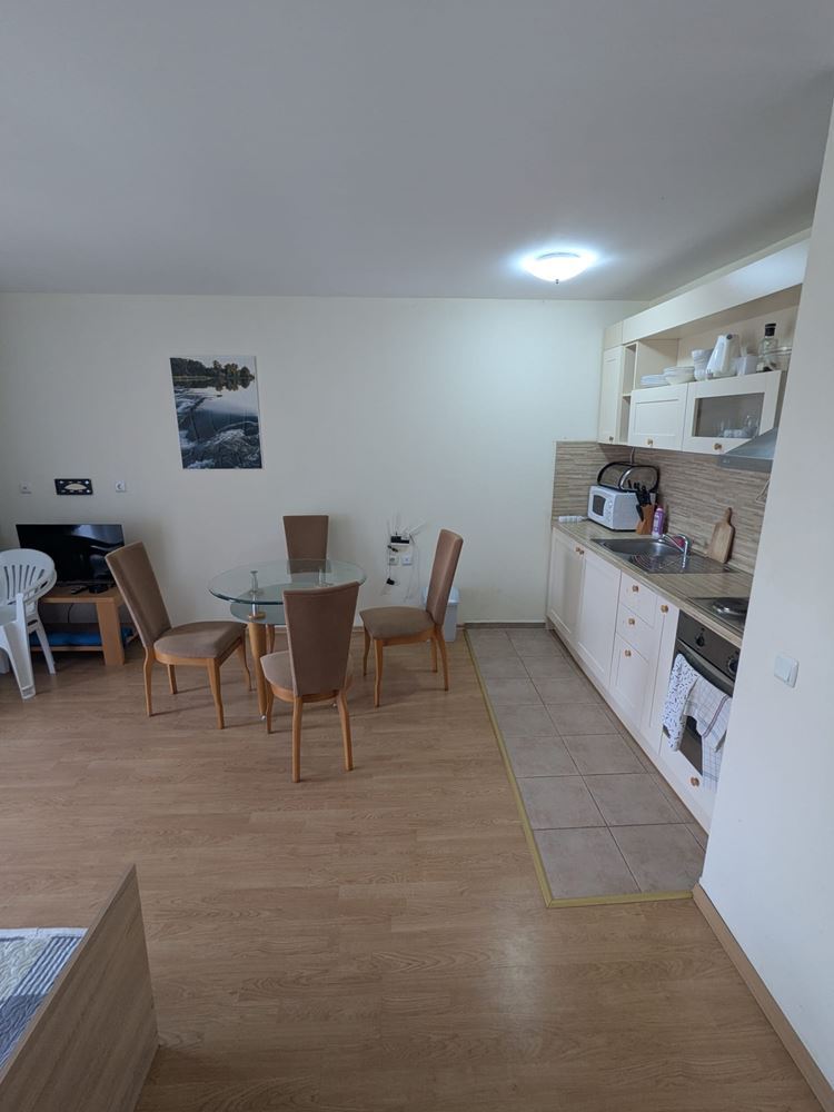 Große 2-Zimmer-Wohnung in erster Meereslinie in Sveti Vlas – Großzügigkeit, Komfort und Meeresatmosphäre
