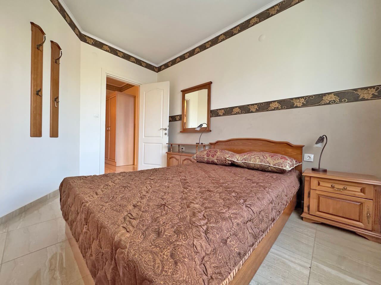 Luxuriöse Drei-Zimmer-Wohnung mit zwei Schlafzimmern in einer exklusiven Ganzjahresanlage in Nessebar