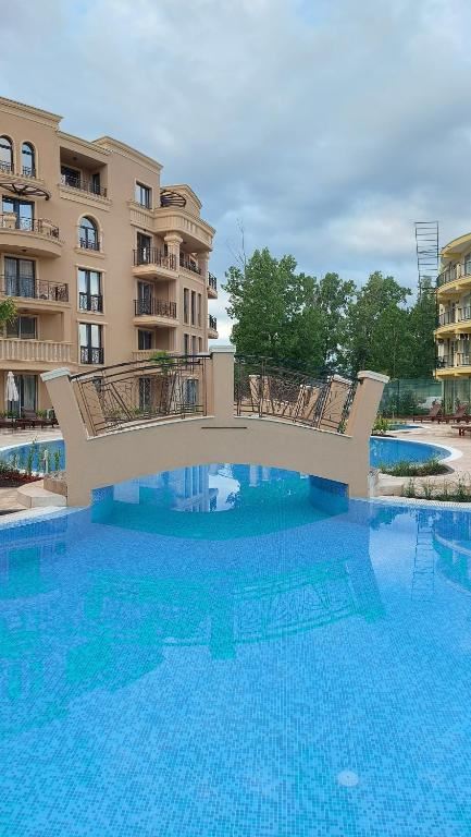Helle und stilvolle Zweizimmerwohnung in einer luxuriösen Anlage in Sunny Beach – eine ausgezeichnete Wahl zum Wohnen und Erholen