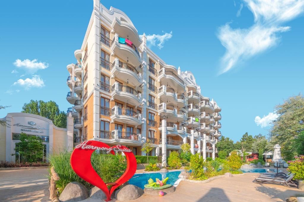 2-Zimmer-Wohnung mit Blick auf den Park und den Swimmingpool in einer prestigeträchtigen Wohnanlage am Sonnenstrand