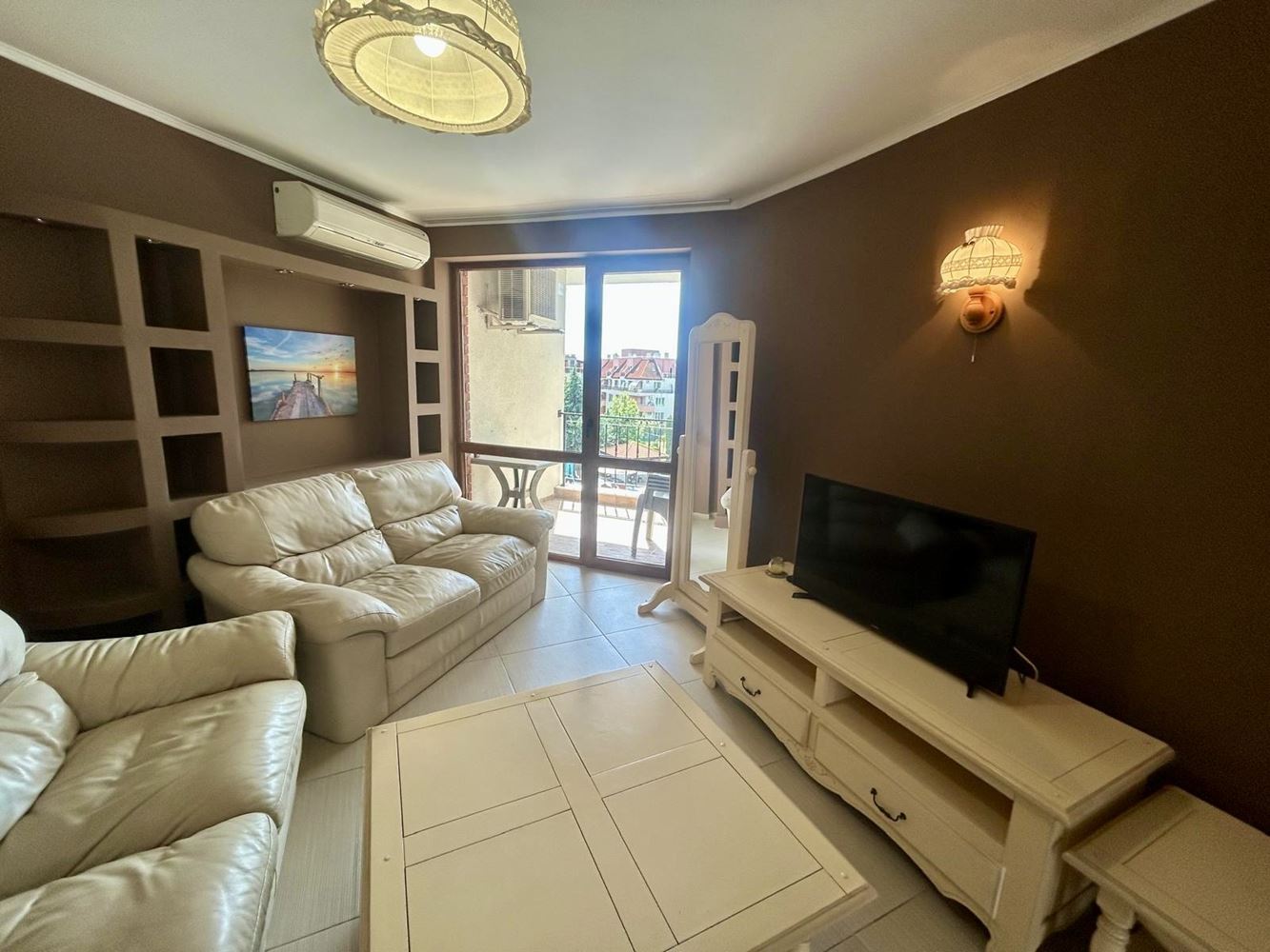 Großzügige 3-Zimmer-Wohnung mit zwei Schlafzimmern in Nessebar – zwei Terrassen und Möglichkeit für ein drittes Schlafzimmer