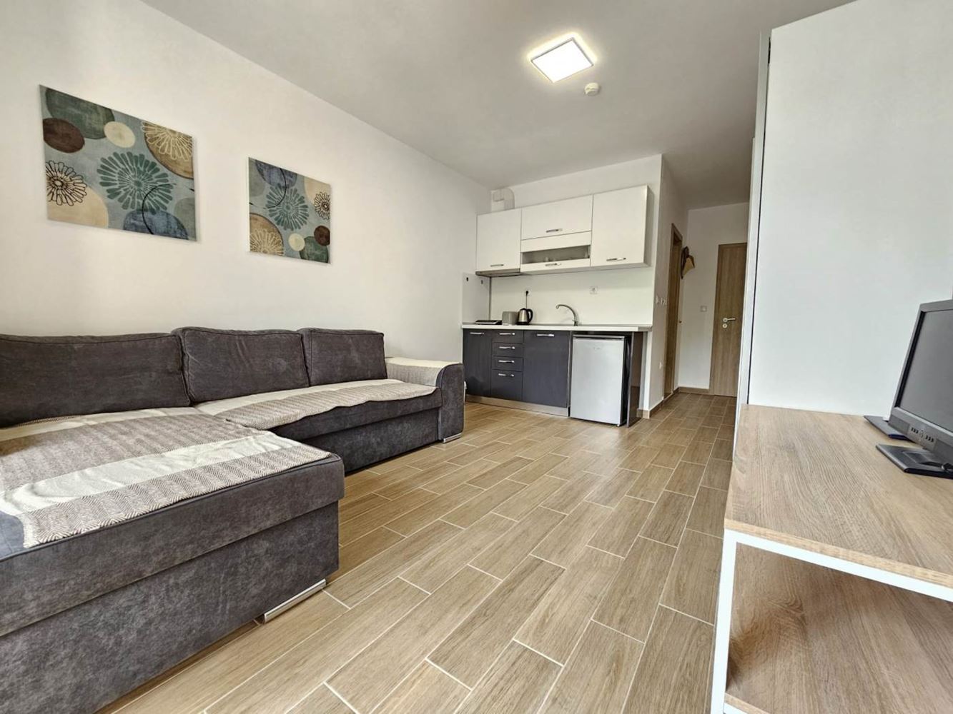 Studio mit Möbeln im Zentrum von Sonnenstrand – bezugsfertig oder als Investition