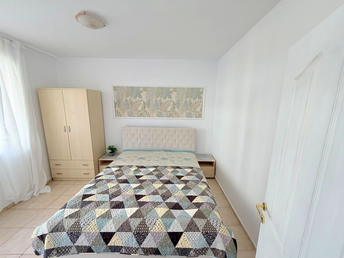 Drei-Zimmer-Wohnung mit Südausrichtung und Blick auf den Pool in Sonnenstrand
