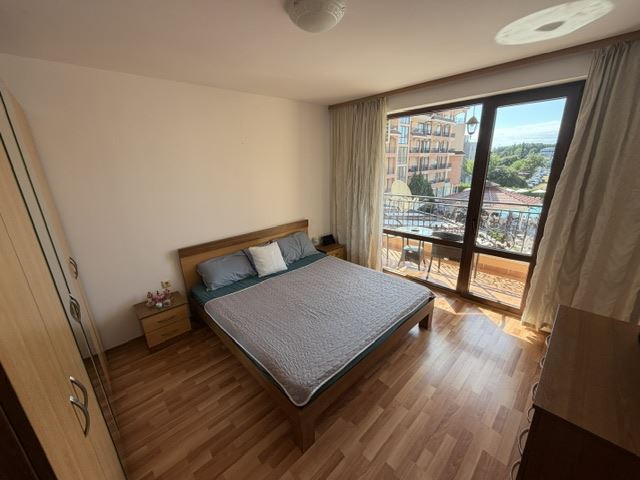 Sonnenstrand: Geräumige 2-Zimmer-Wohnung mit Poolblick, 400 Meter vom Cacao Beach entfernt