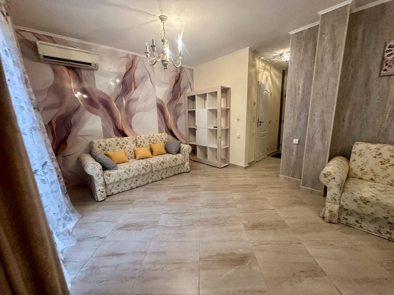 Luxuriöses Maisonette-Apartment mit Garten in Elite-Komplex – Komfort und Entspannung in Meeresnähe