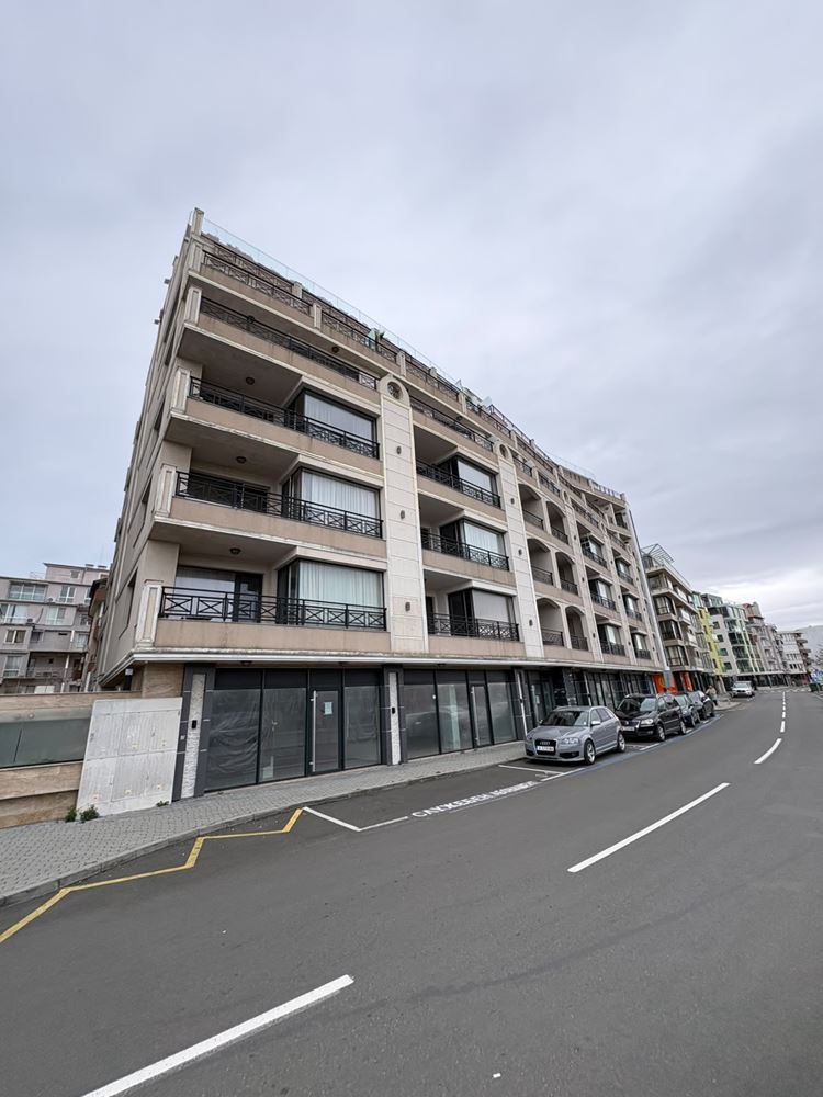 Zweizimmerwohnung in erster Meereslinie mit Panoramablick und großzügiger Terrasse