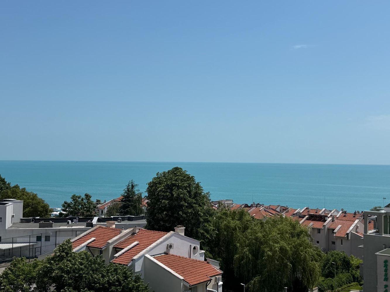 Geräumige Wohnung mit zwei Schlafzimmern und Panoramameerblick in Sveti Vlas