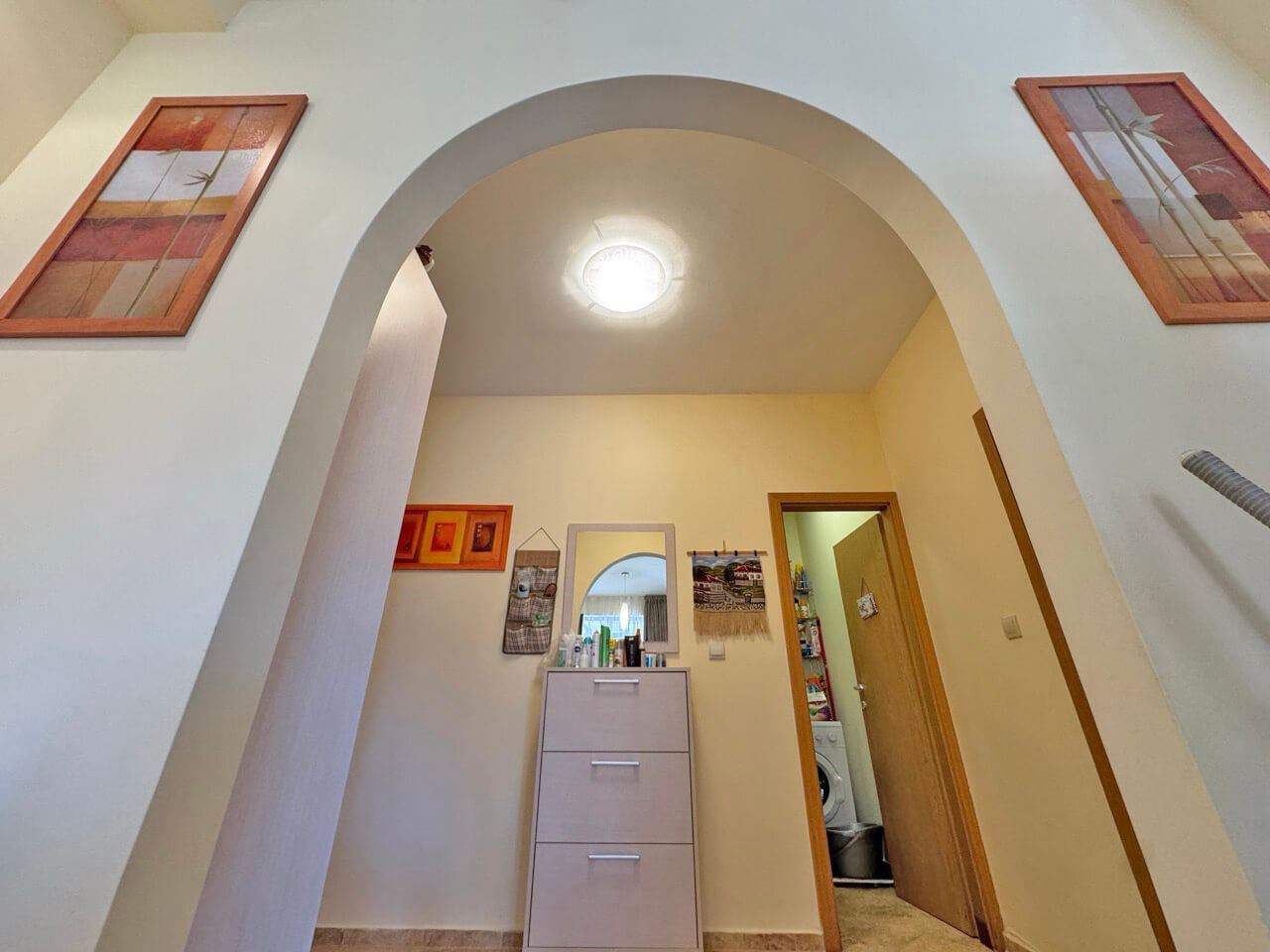 2-Zimmer-Wohnung in erster Meereslinie in einem Premium-Komplex in Sveti Vlas