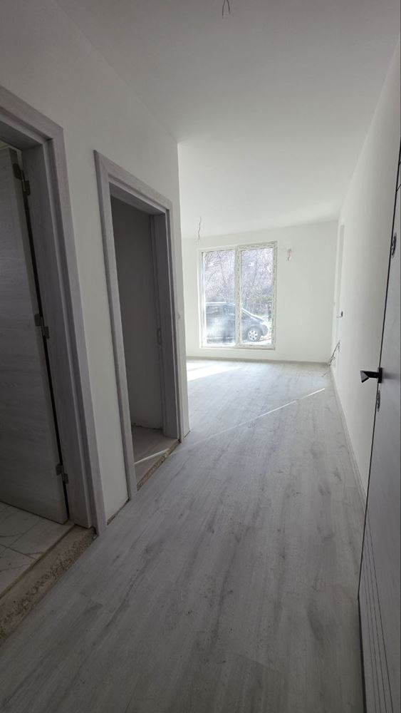 Funktionales Studio im Erdgeschoss – ausgezeichnete Gelegenheit für Investition oder gemütliches Zuhause