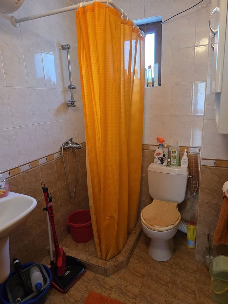 Apartment mit zwei Schlafzimmern im Erdgeschoss in Sveti Vlas – Komfort, Licht und Meeresnähe