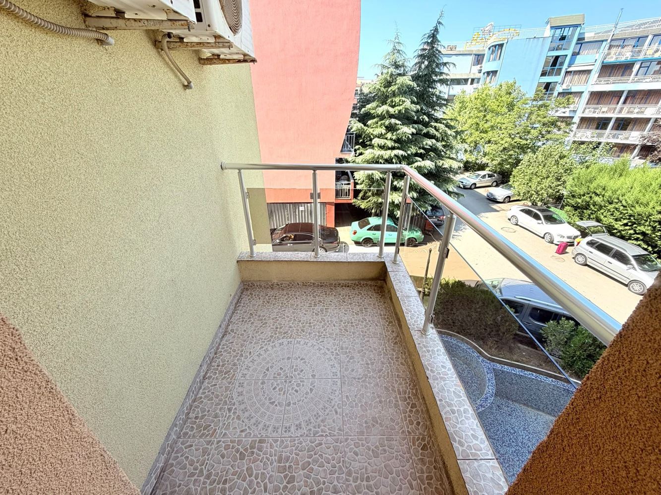Drei-Zimmer-Wohnung in Sonnenstrand ohne Instandhaltungsgebühr – ausgezeichnete Lage, attraktive Investition