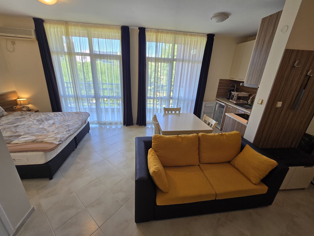 Sonnenstrand – Geräumiges Studio mit hervorragendem Potenzial zur Umgestaltung in eine kleine Wohnung mit einem Schlafzimmer