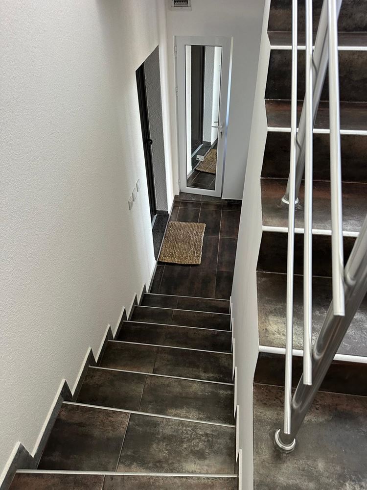 Geräumige Wohnung mit drei Schlafzimmern und Meerblick – ohne Wartungsgebühr im ruhigen Teil von Sonnenstrand