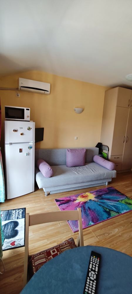 Elegant möbliertes Einzimmerwohnung mit Poolblick in Nessebar – ausgezeichnete Investition und Ferienimmobilie