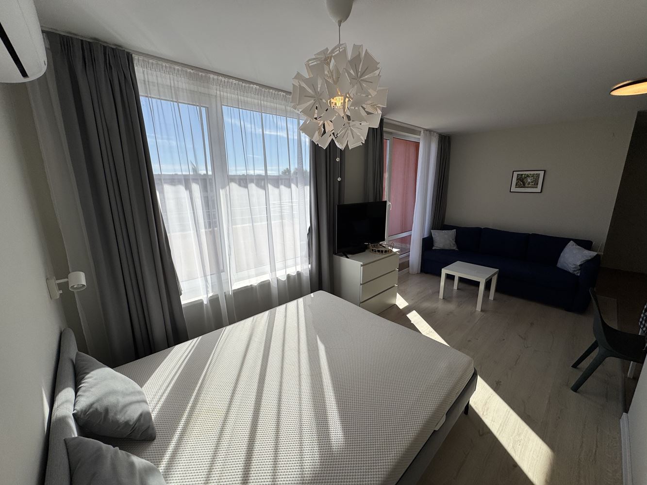 Studio mit Poolblick in einer Anlage mit hervorragender Infrastruktur in Sonnenstrand