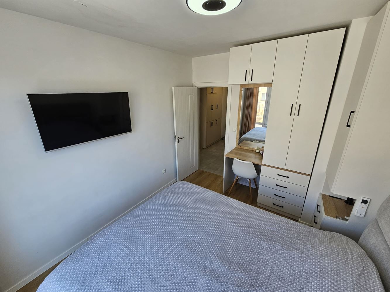 Geräumige und helle Zwei-Zimmer-Wohnung mit zwei großen Terrassen in Meden Rudnik – ideal für Familie oder Investition