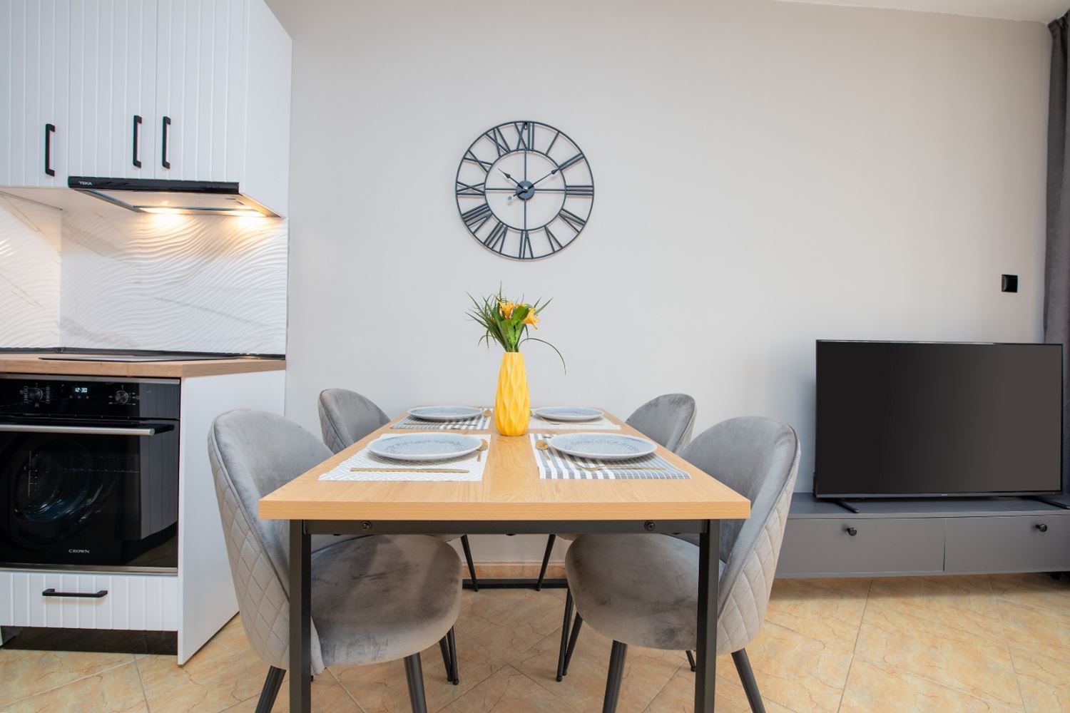 Stilvoll renovierte 3-Zimmer-Wohnung in einer gepflegten Anlage in Sonnenstrand – Komfort, Ruhe und ausgezeichnete Lage