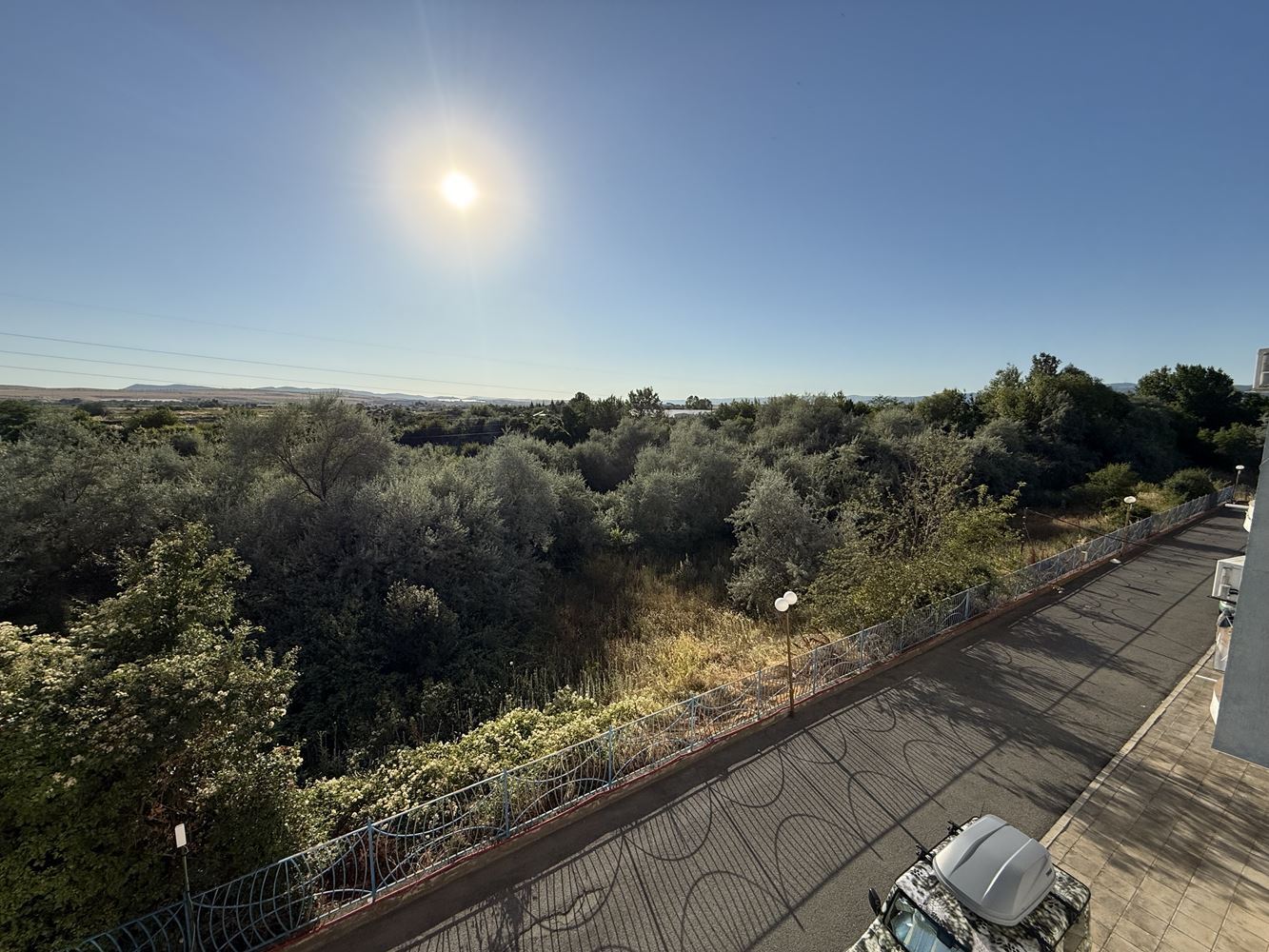 Ein-Zimmer-Wohnung mit Terrasse in Sonnenstrand – Komfort und ganzjährige Sicherheit