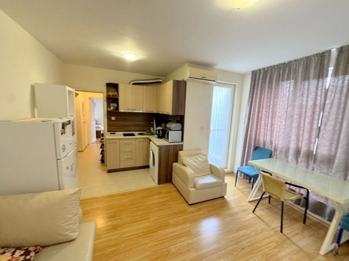 Meerkomfort und Gemütlichkeit in einem stilvollen Apartment mit einem Schlafzimmer in Ravda