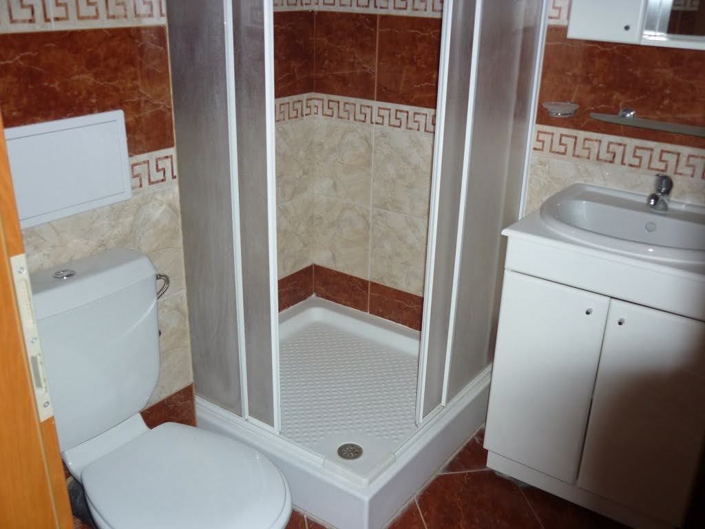 Möblierte Zwei-Zimmer-Wohnung direkt am Strand mit Meerblick in Elenite