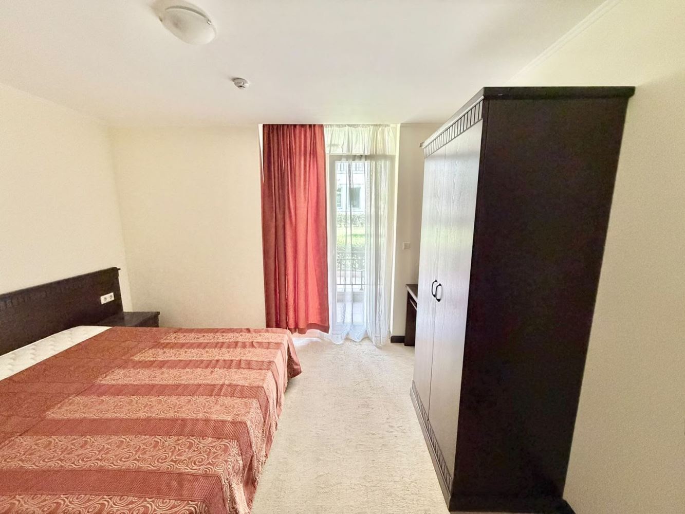 Luxuriöse 2-Zimmer-Wohnung mit Gartenblick am Südstrand von Pomorie