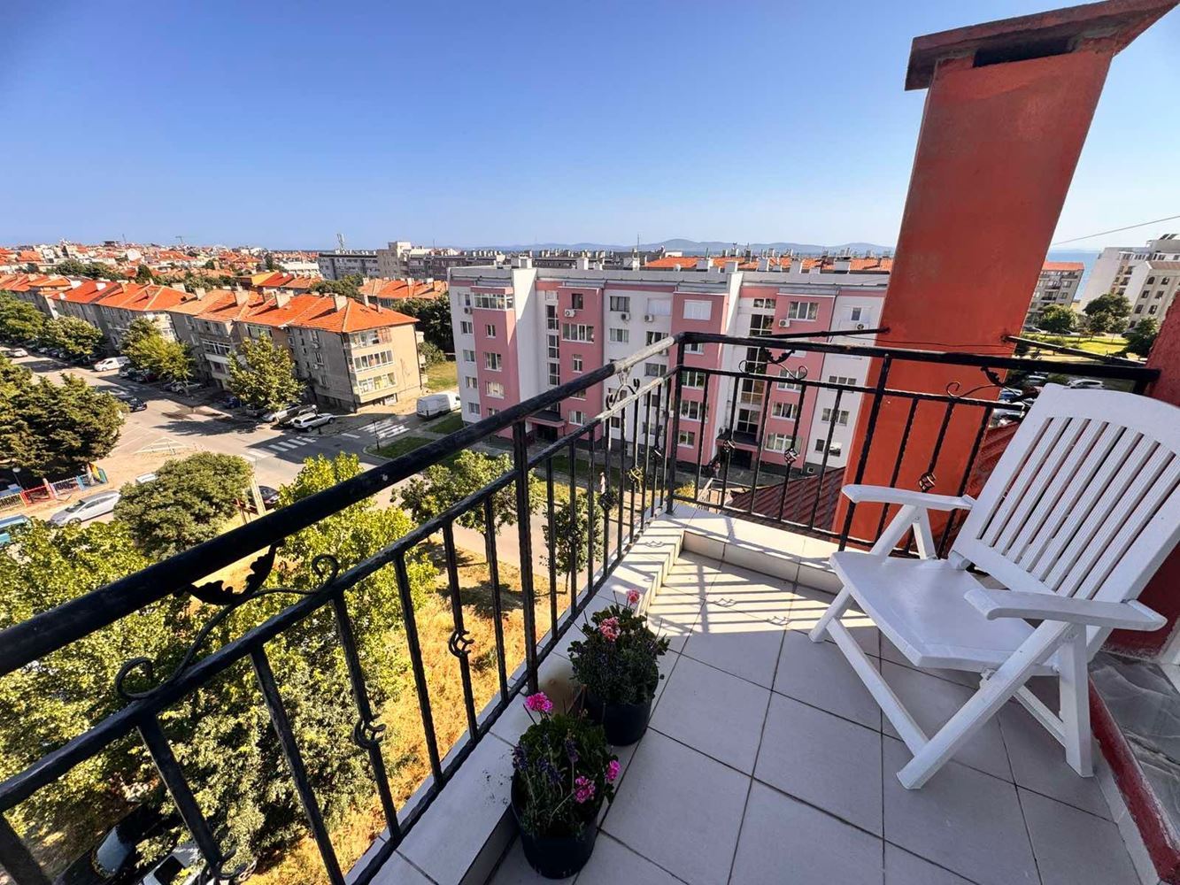 Stilvolles Studio mit Panoramaterrasse in Pomorie – niedrige Instandhaltungsgebühr, Südausrichtung und ausgezeichnete Lage nahe dem Meer