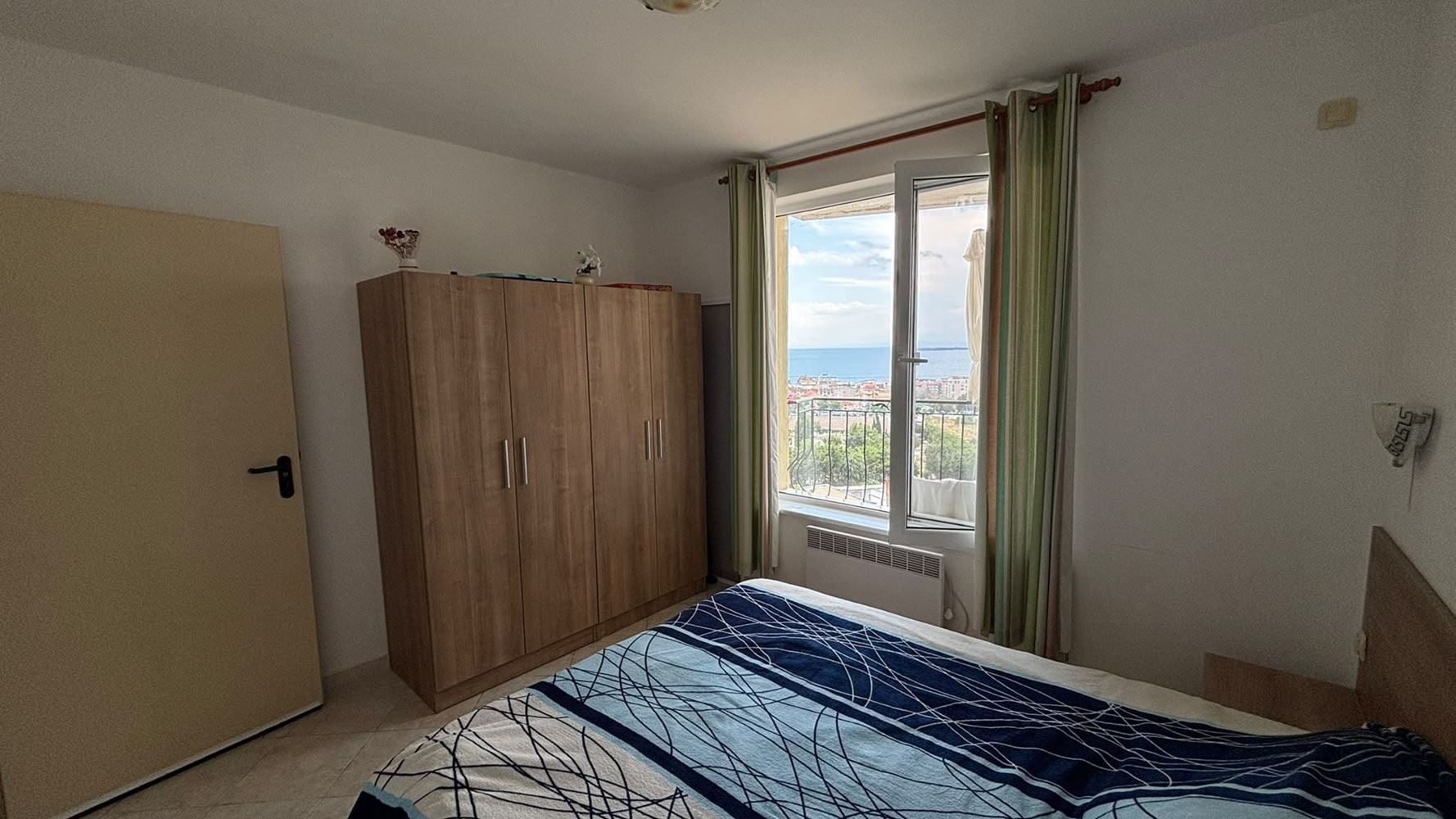 Wohnung mit einem Schlafzimmer und Meerblick in Sveti Vlas – ohne Instandhaltungsgebühr, mit Parkplatz, bezugsfertig