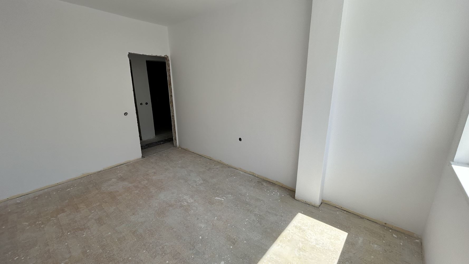 Apartment mit zwei Schlafzimmern, Südausrichtung in erster Meereslinie – Raum, Komfort und ausgezeichnete Investition
