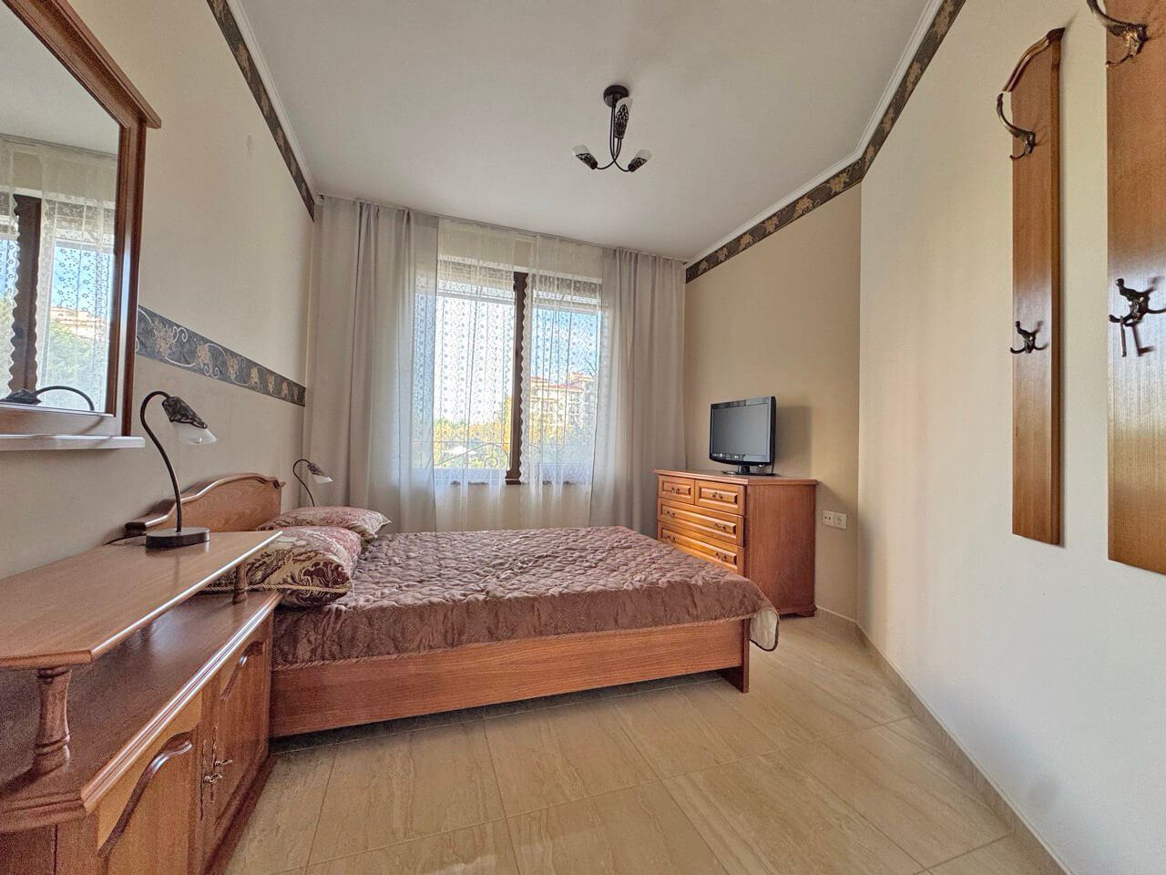 Luxuriöse Drei-Zimmer-Wohnung mit zwei Schlafzimmern in einer exklusiven Ganzjahresanlage in Nessebar