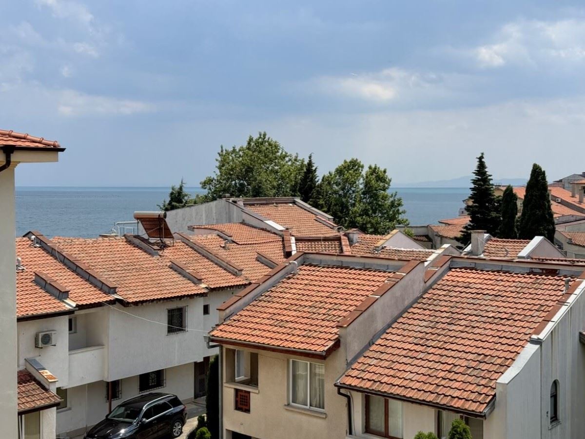 Studio 50 Meter vom Meer entfernt in Ravda – eine ausgezeichnete Gelegenheit für Ihr eigenes Zuhause am Meer und als Investition