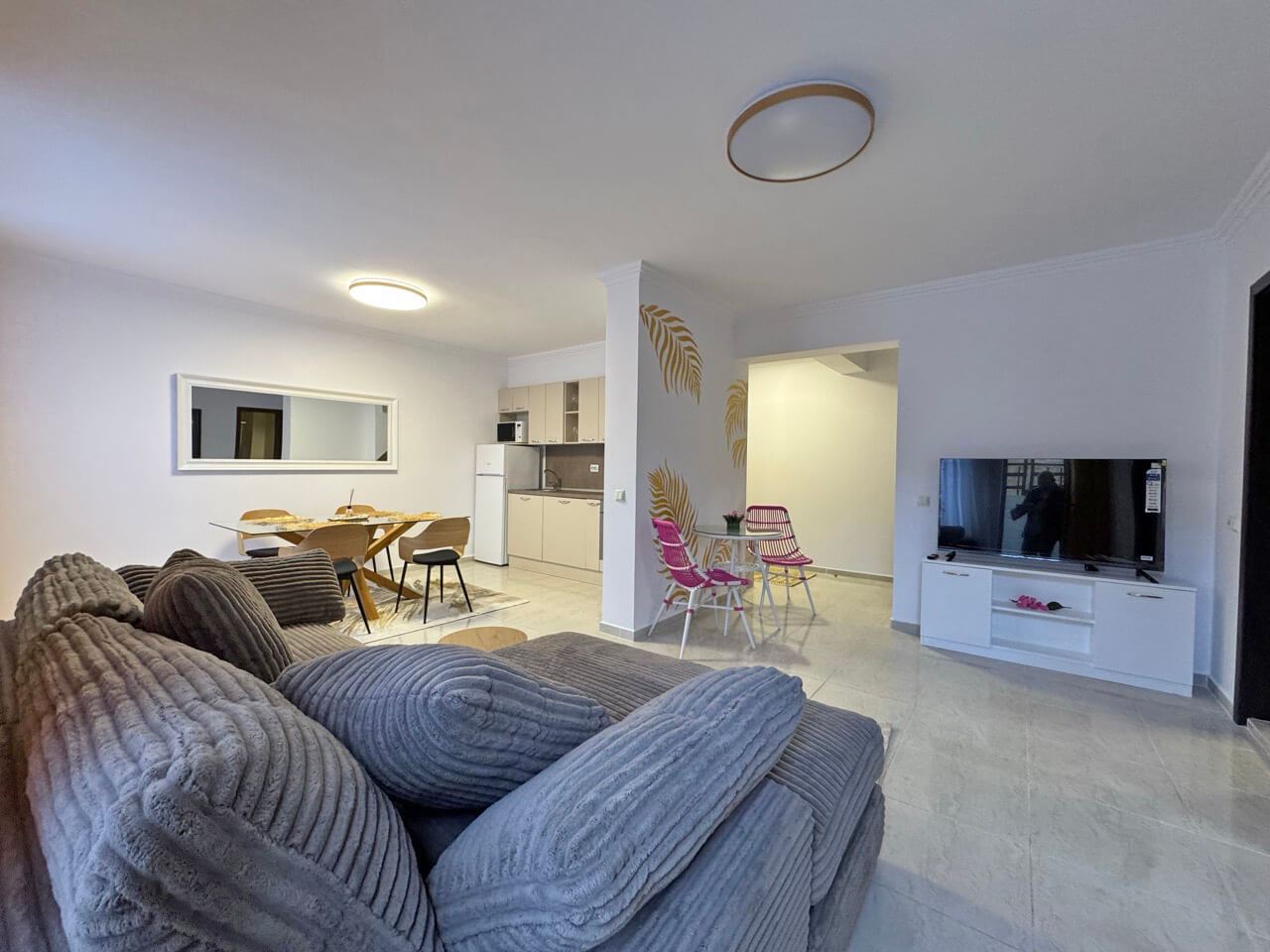 Geräumige Zwei-Zimmer-Wohnung in einem prestigeträchtigen Komplex in Sveti Vlas – 200 Meter vom Meer entfernt