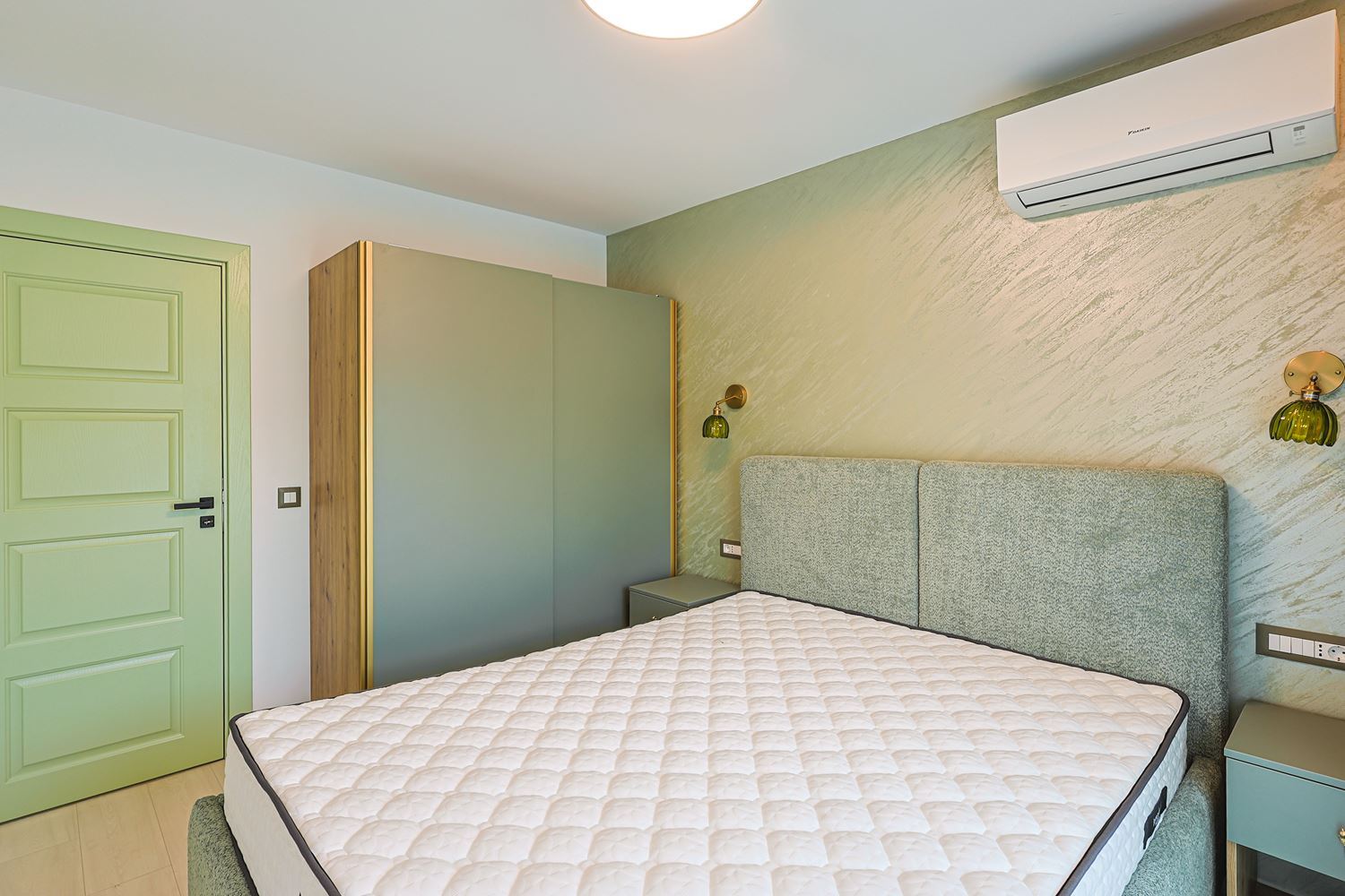 Drei-Zimmer-Wohnung mit Panoramameerblick in einer ruhigen, grünen Anlage in Sonnenstrand
