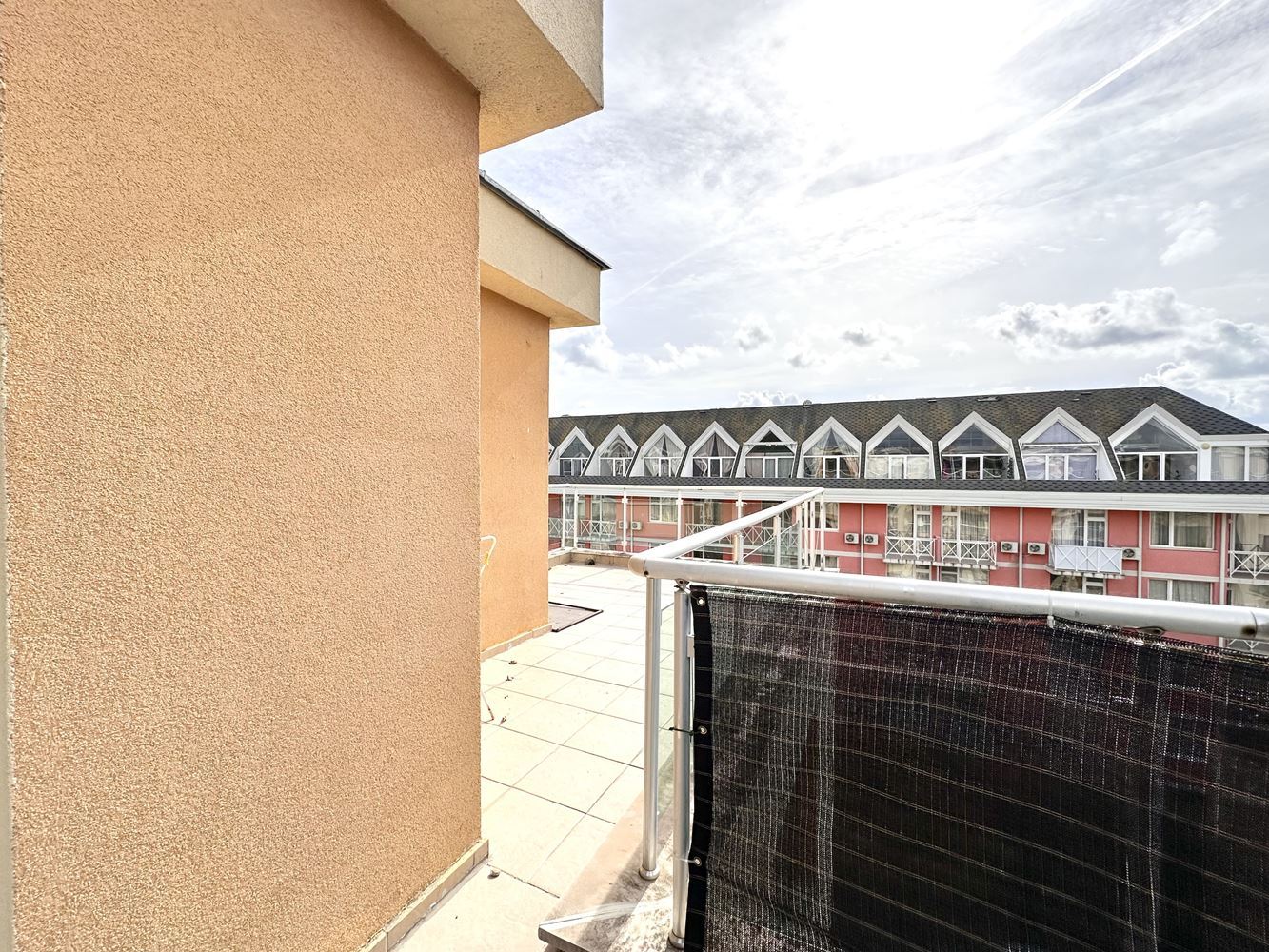 Geräumiges Studio mit beeindruckender Panoramaterrasse am Sonnenstrand
