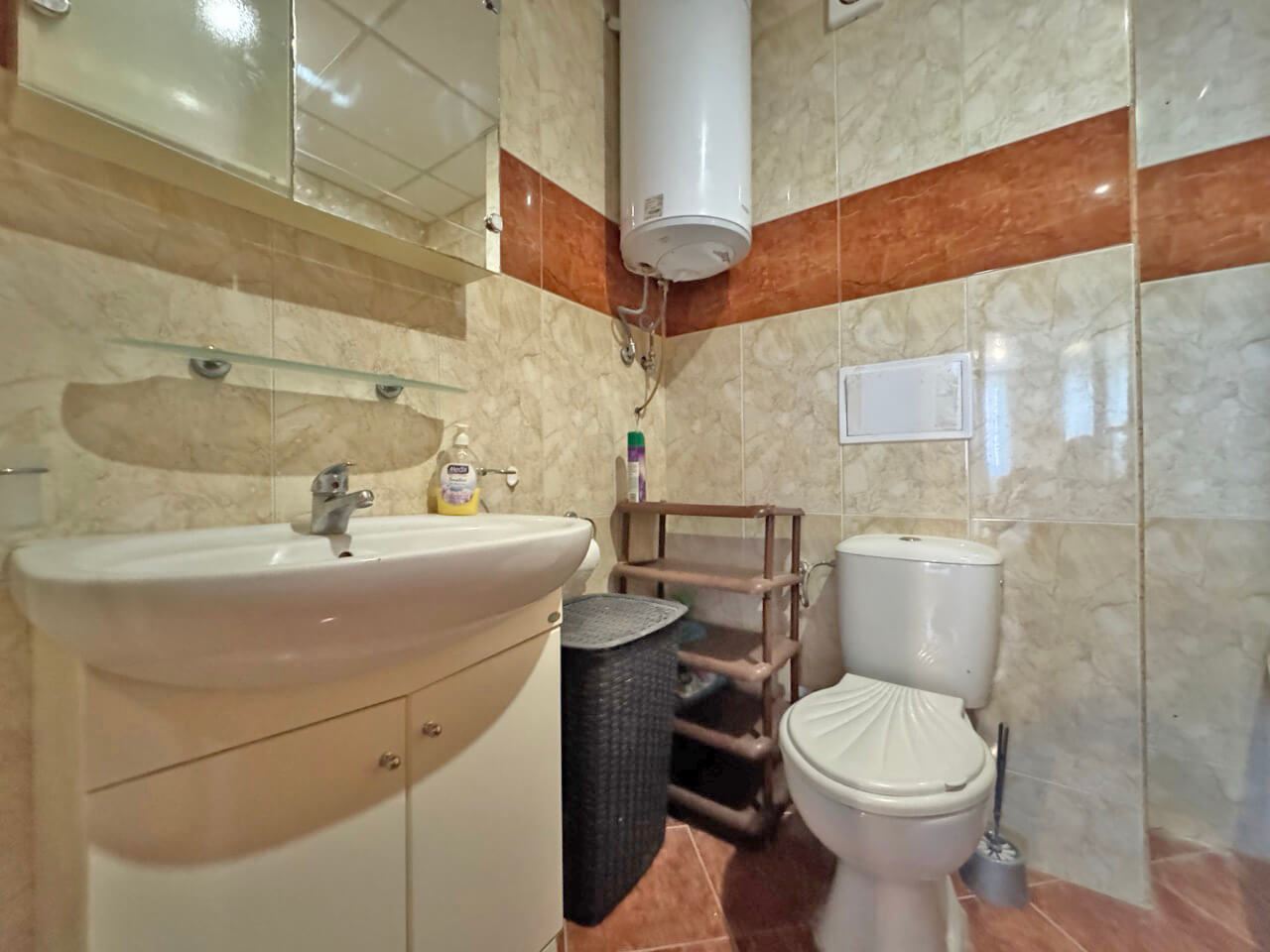 Zwei-Zimmer-Wohnung in einem Luxuskomplex in erster Meereslinie in Sveti Vlas