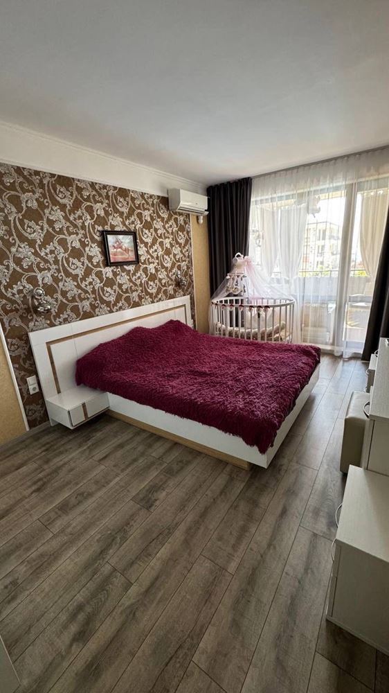 Ein-Zimmer-Wohnung in einem prestigeträchtigen Komplex mit Meer- und Grünblick