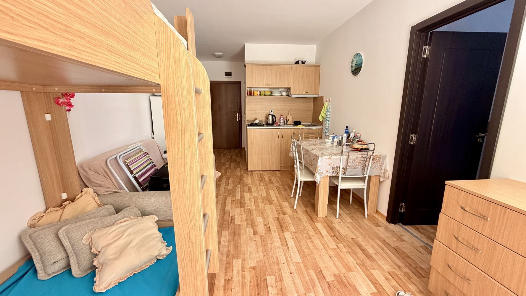 Gemütliche Wohnung mit einem Schlafzimmer und Poolblick in einer ruhigen Gegend von Sonnenstrand