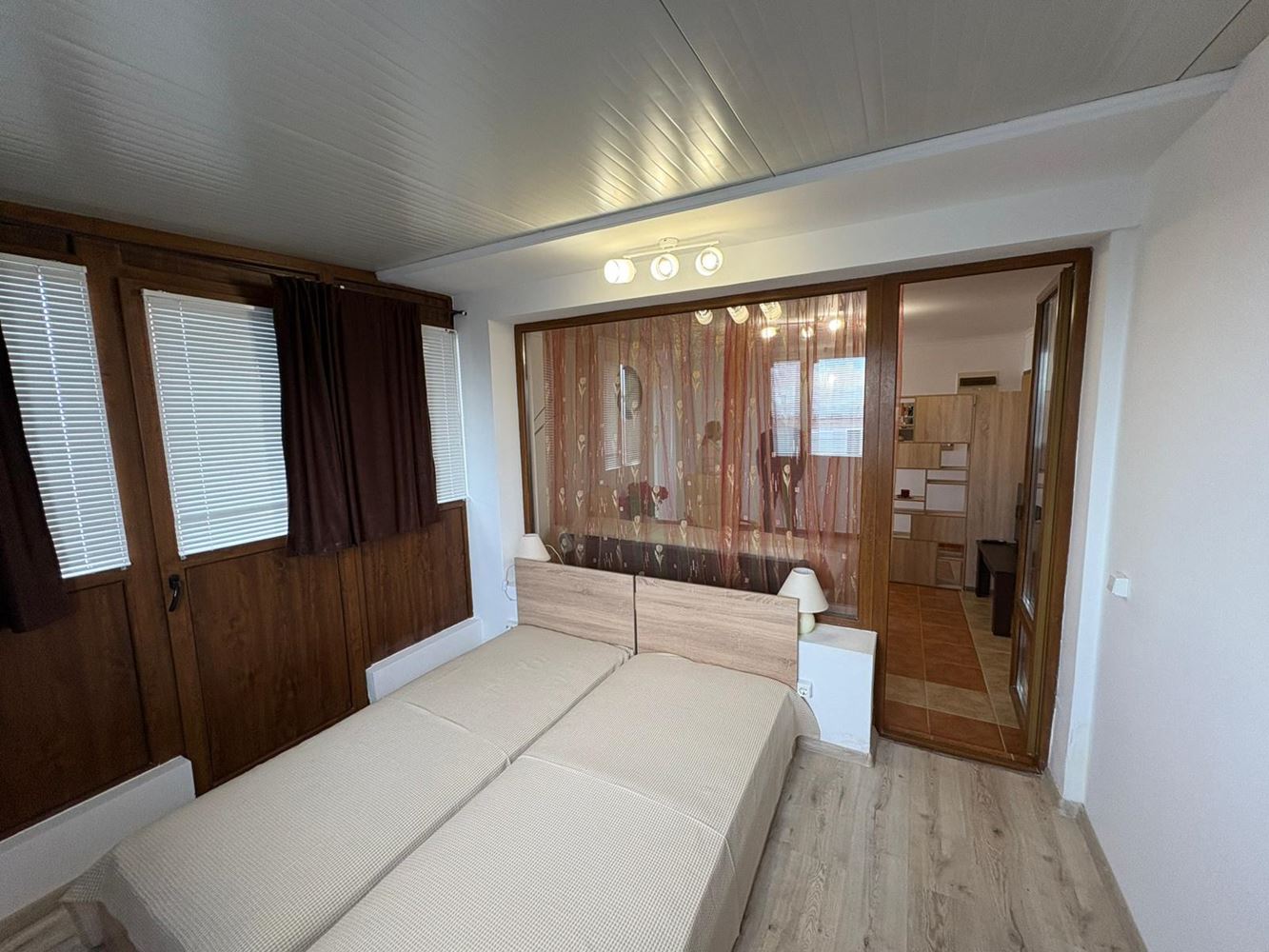 Pomorie – Geräumige Wohnung mit 2 Schlafzimmern in erster Linie mit Meerblick und niedriger Wartungsgebühr