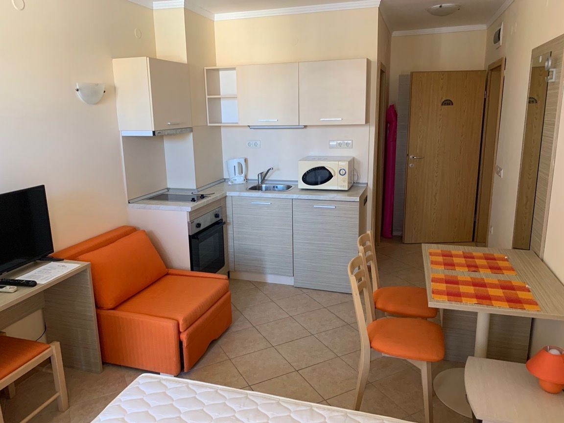 Studio mit Poolblick in Sonnenstrand – moderne Anlage mit umfangreicher Infrastruktur
