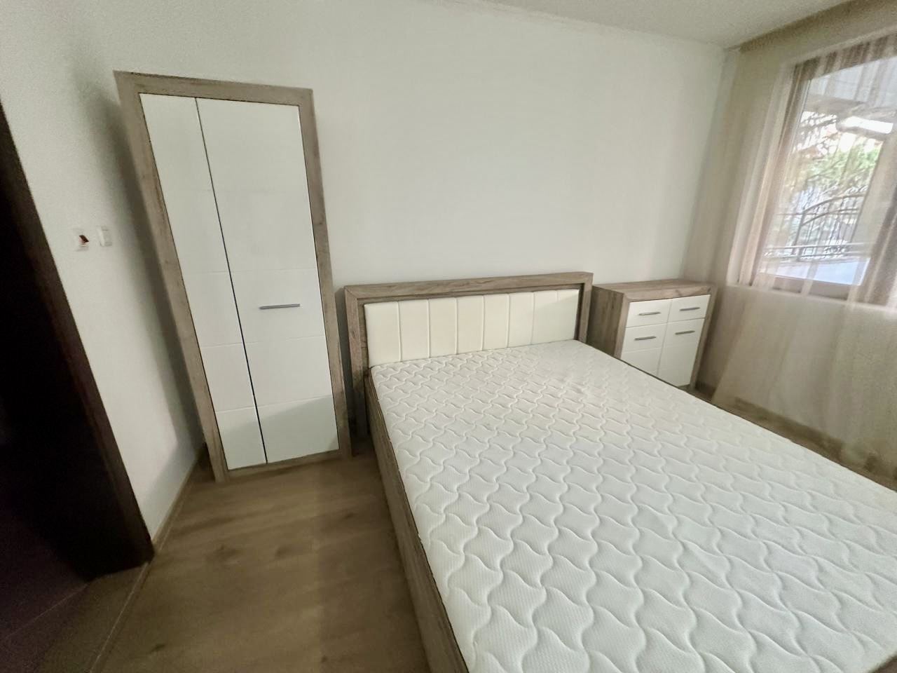 Geräumiges Erdgeschoss-Studio mit großer Terrasse und Möglichkeit zur Ein-Zimmer-Wohnung – Sicherheit und Komfort in Nessebar