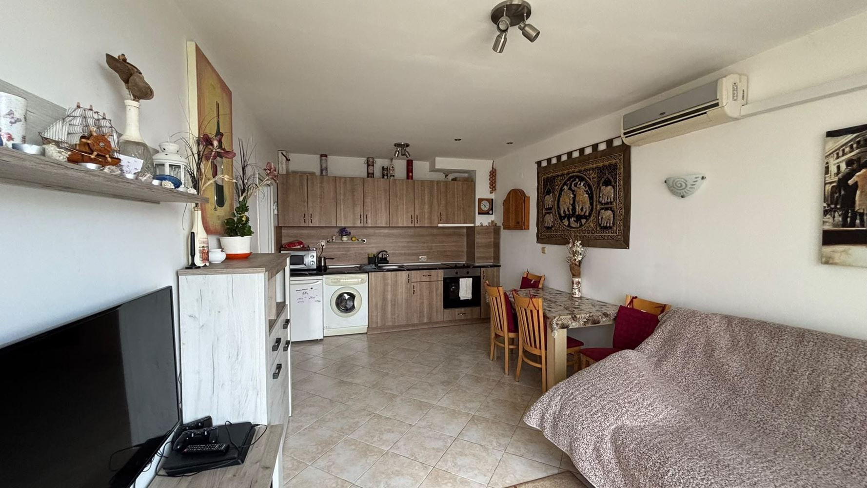 Wohnung mit einem Schlafzimmer und Meerblick in Sveti Vlas – ohne Instandhaltungsgebühr, mit Parkplatz, bezugsfertig