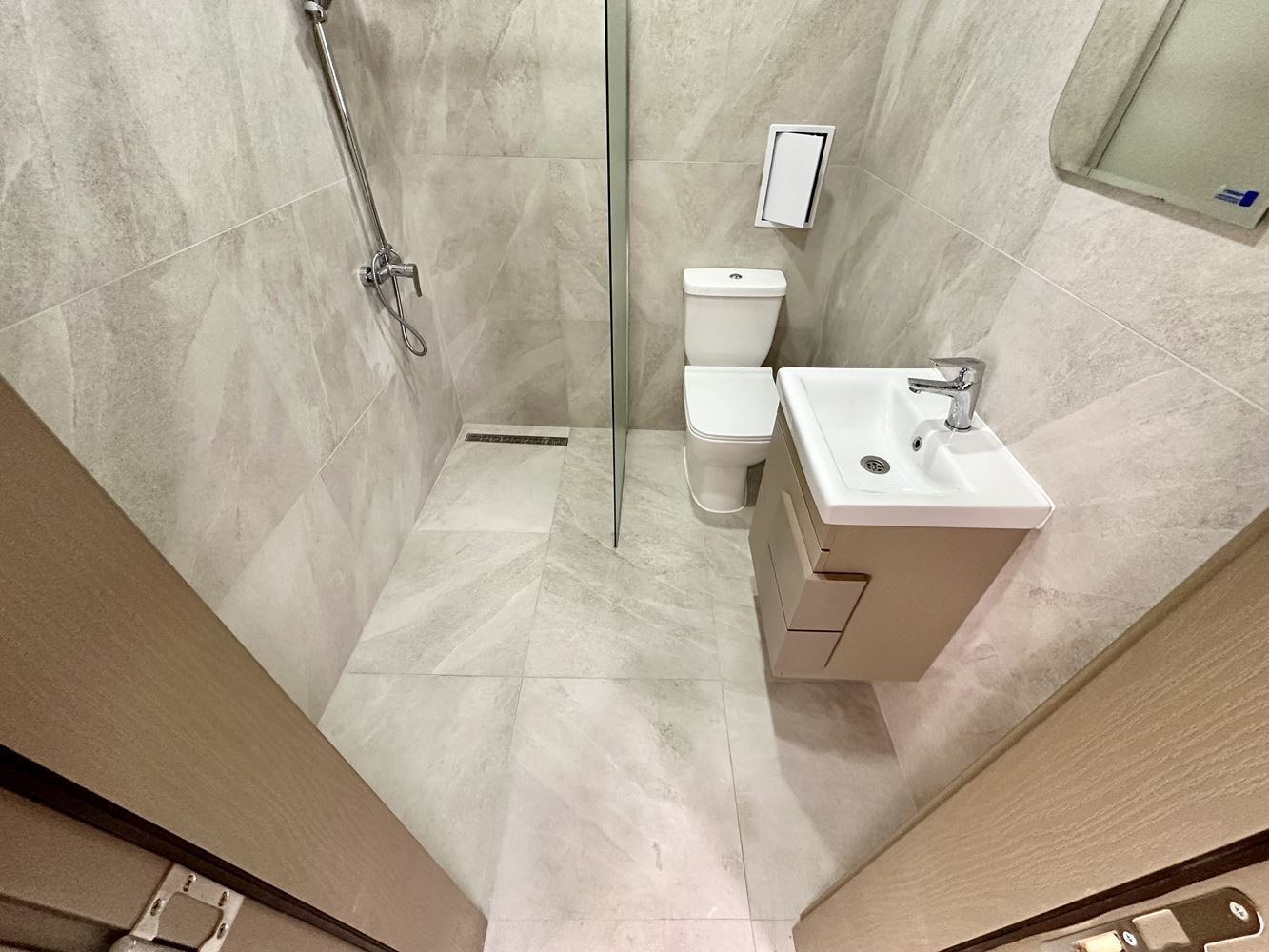 Gemütliche Ein-Zimmer-Wohnung mit Pool- und Grünblick in Sonnenstrand – bezugsfertig