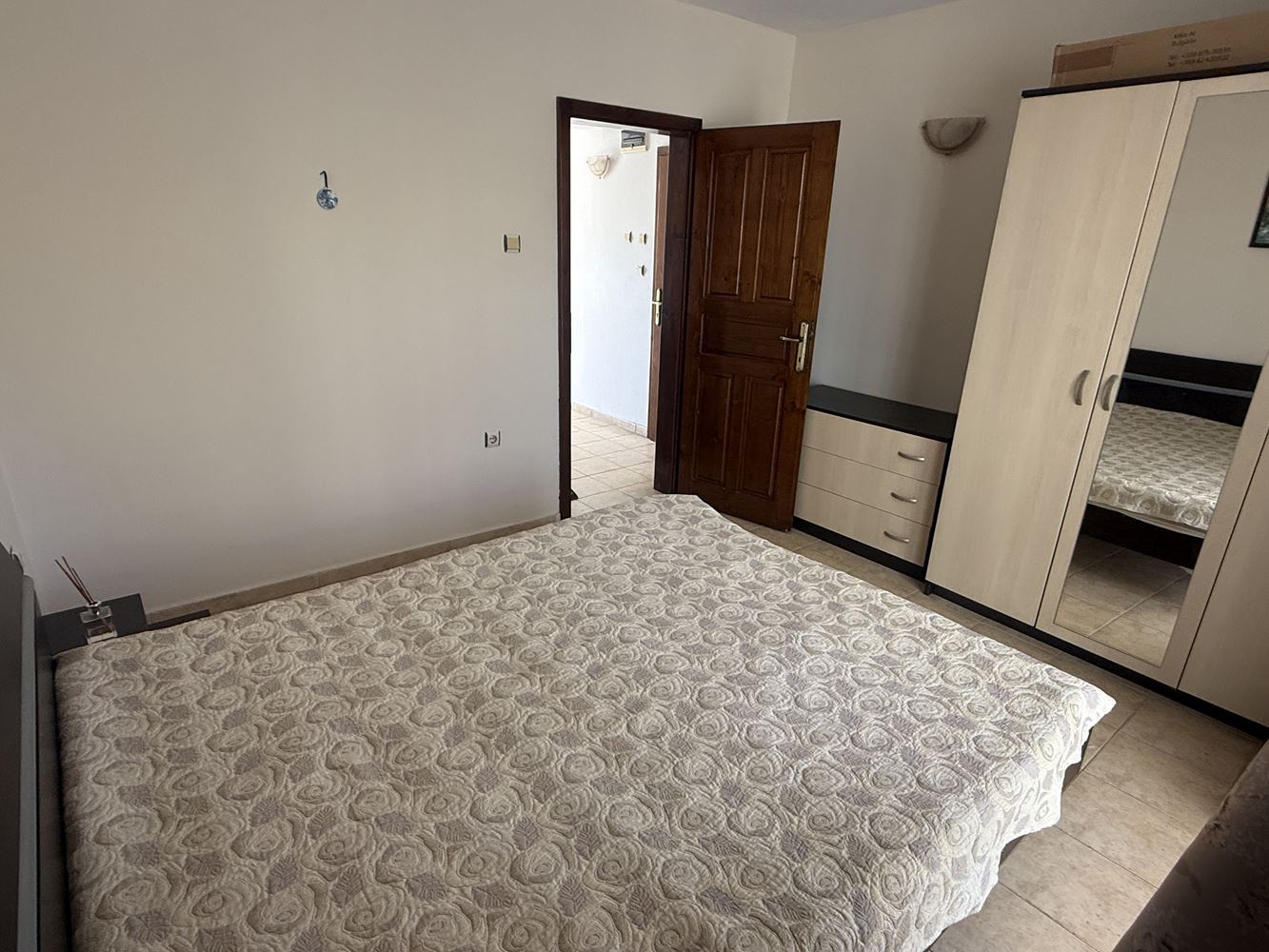 Zwei-Zimmer-Wohnung in Sveti Vlas – 300 m vom Meer entfernt, hervorragende Infrastruktur und Ratenzahlung bis Jahresende