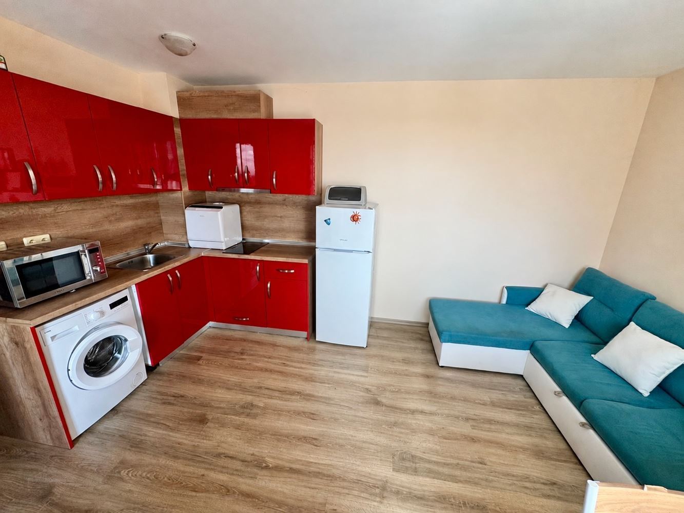 Meerblick und Gemütlichkeit in Nessebar – vollständig möblierte Wohnung mit einem Schlafzimmer