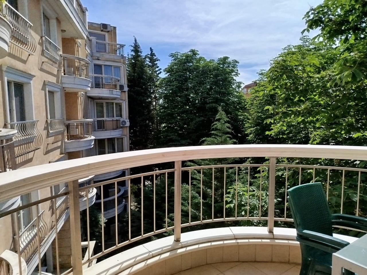 Zweizimmerwohnung 100 Meter vom Strand entfernt in Nessebar – Ruhe, Grünflächen und eine ausgezeichnete Lage