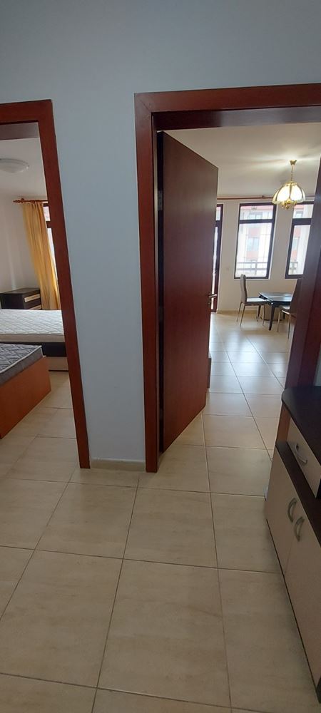 Geräumige Wohnung mit Meerpanorama in Sveti Vlas – Komfort, Grünflächen und prestigeträchtige Lage