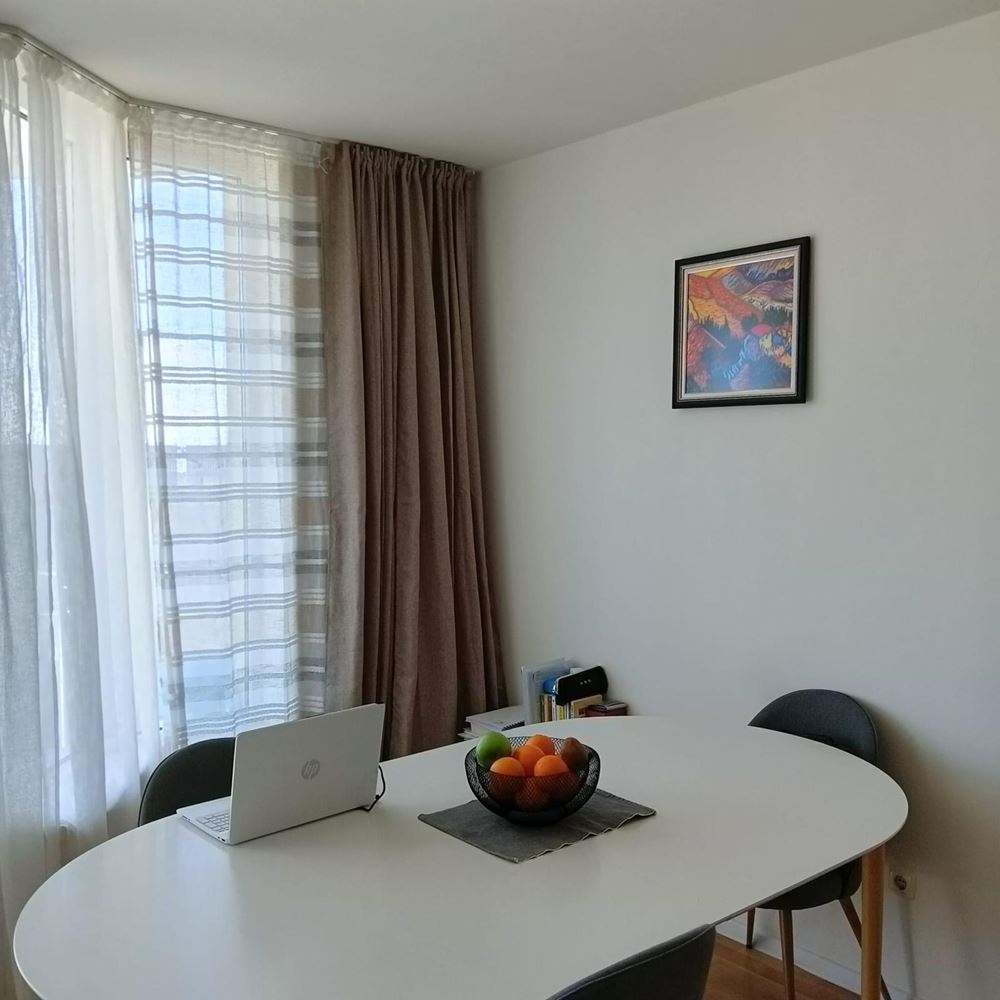 Geräumige Zwei-Zimmer-Wohnung mit Meerpanorama in Ravda – nur wenige Meter vom Strand entfernt, voll möbliert und mit ausgezeichnetem Investitionspotenzial