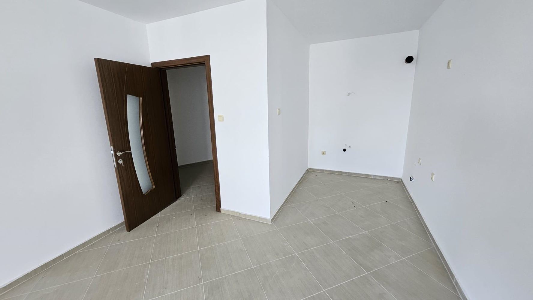 Wohnung mit einem Schlafzimmer und Meerblick in Ahtopol – nur 50 Meter vom Strand entfernt, ohne Hausverwaltungsgebühr
