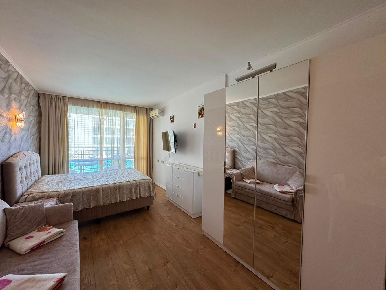 Wunderschönes Studio in erster Meereslinie in Pomorie mit Meerblick – Gemütlichkeit, Komfort und prestigeträchtige Lage
