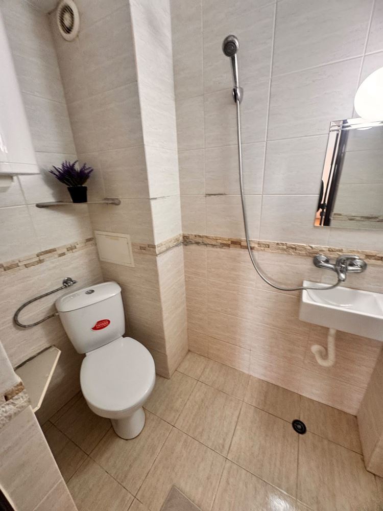 Stilvolles Studio mit Panoramaterrasse in Pomorie – niedrige Instandhaltungsgebühr, Südausrichtung und ausgezeichnete Lage nahe dem Meer